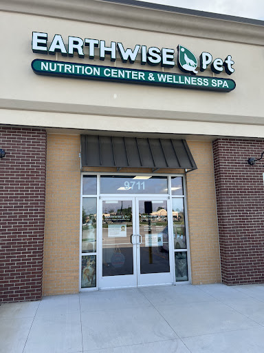 EarthWise Pet Supply & Grooming Kansas City - Image 1