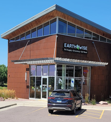 EarthWise Pet Supply & Grooming Sioux Falls - Image 1