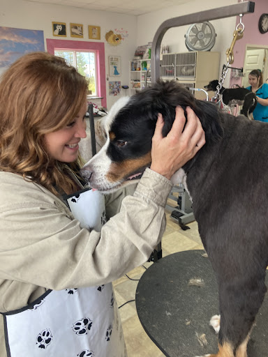 Pooch Parlor Ponderay - Image 1